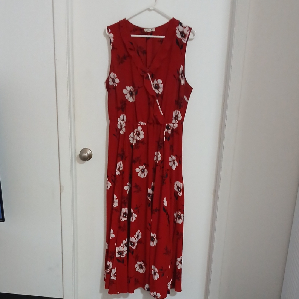 Red Sleeveless V-Neck Maxi Dress